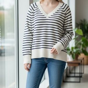 Old Navy Striped V-Neck Sweater – Size Small Tall